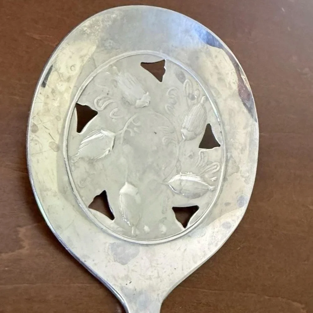Leonard Silver Plate Italy Serving Spoon Slotted w/ Acorns Silverplate 8 1/2 in